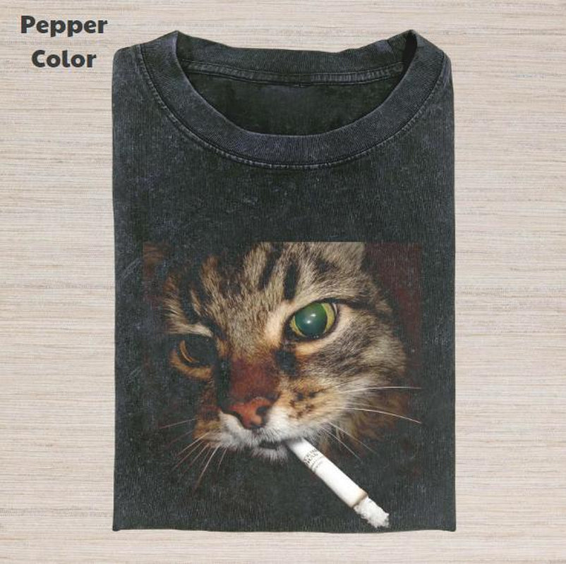 Unleash Your Inner Cat: The Hilarious Retro Smoking Cat Graphic Tee – Perfect for Streetwear Fun and Meme Lovers!